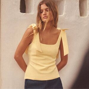 NWT Zara Butter Yellow Top with Bow Detail Size Medium BLOGGERS FAVORITE